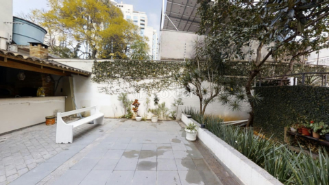 Image 38 - 651129